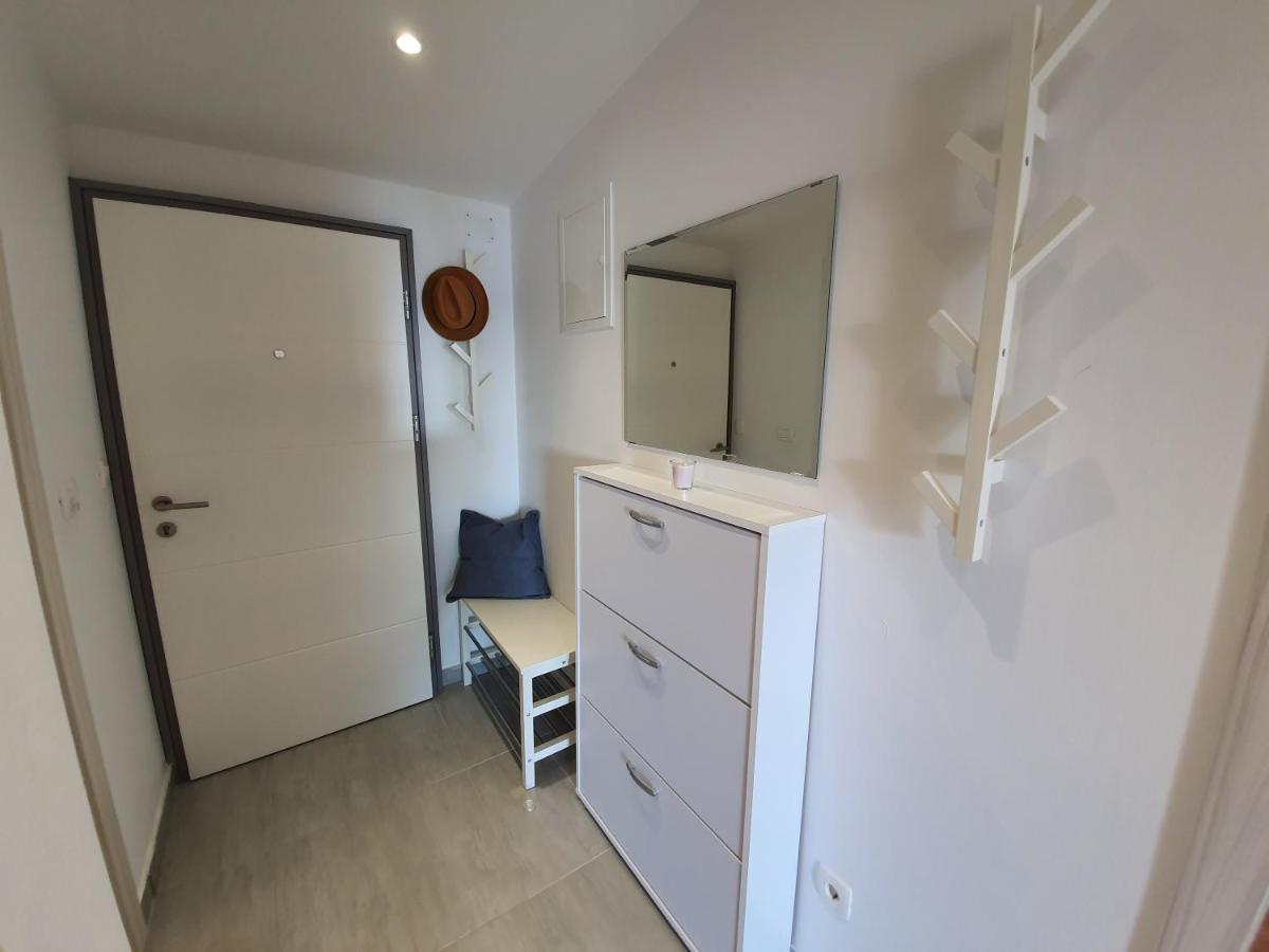 Comfortable Family Apt Iris 20M From Beach In Mandre Eksteriør bilde