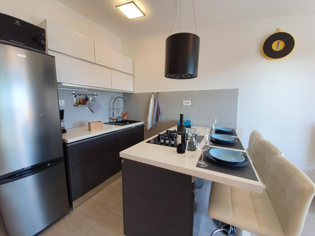 Comfortable Family Apt Iris 20M From Beach In Mandre Eksteriør bilde