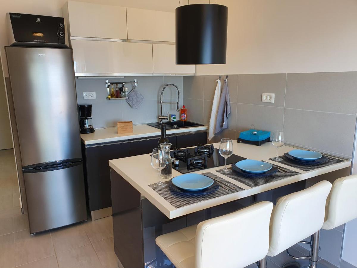 Comfortable Family Apt Iris 20M From Beach In Mandre Eksteriør bilde