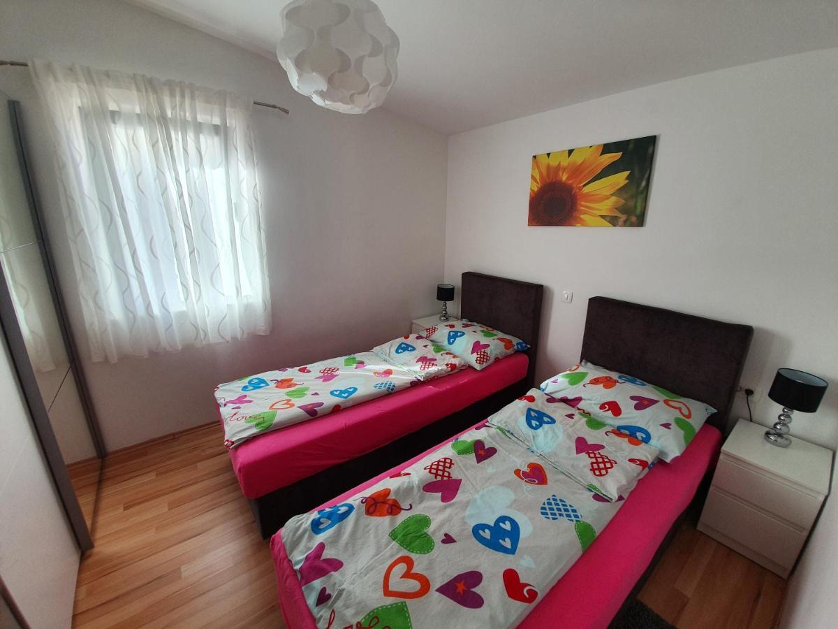 Comfortable Family Apt Iris 20M From Beach In Mandre Eksteriør bilde